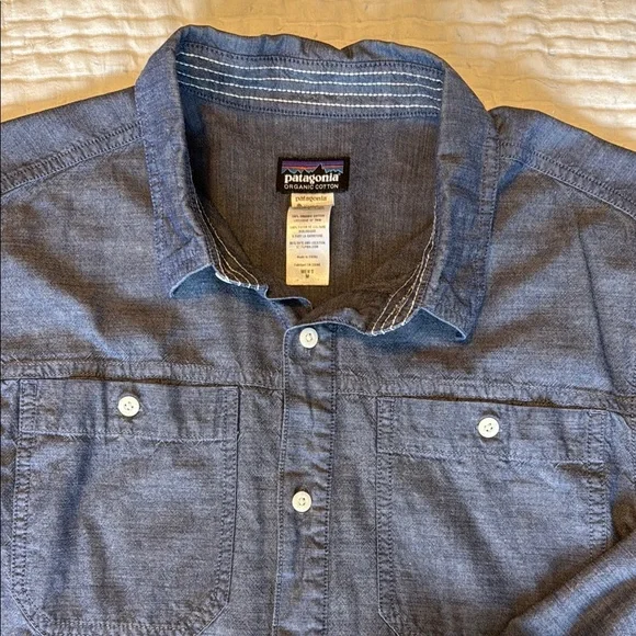 Vintage Patagonia Chambray Button-Up Shirt - Organic Cotton - Picture 2 of 3